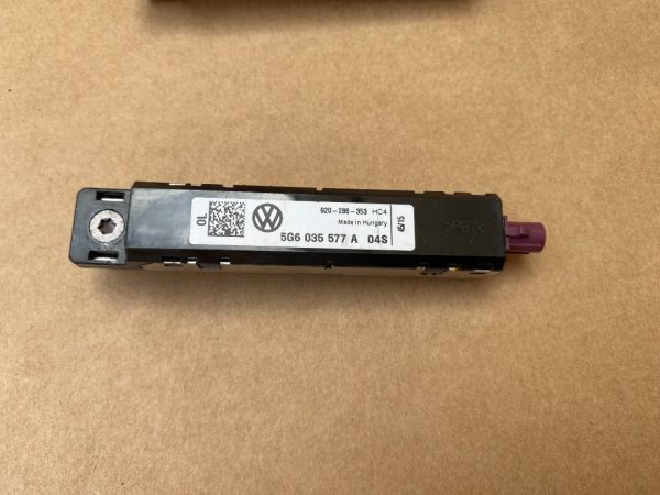 Amplificator antena VW Golf 7 5G6035577A 5G6 035 577 A la 0 km - Dezmembrari Auto