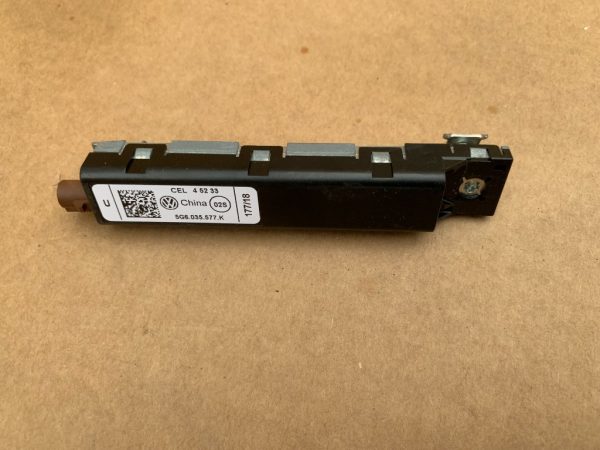 Amplificator antena VW Golf 7 5G6035577K 5G6 035 577 K la 0 km - Dezmembrari Auto