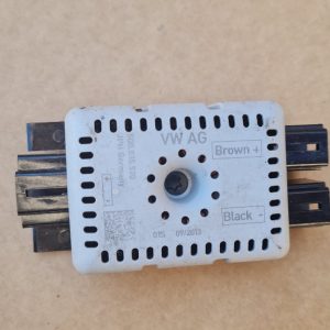 Amplificator antena VW Golf 7 5Q0035570 5Q0 035 570 - Dezmembrari Auto