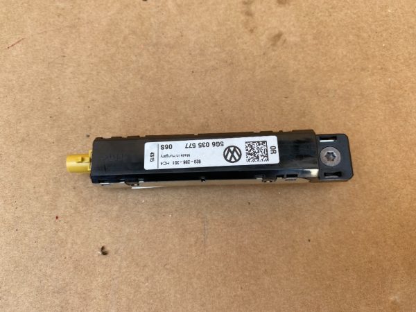 Amplificator antena VW Golf 7 hatchback 5G6035577 5G6 035 577 la 0 km - Dezmembrari Auto