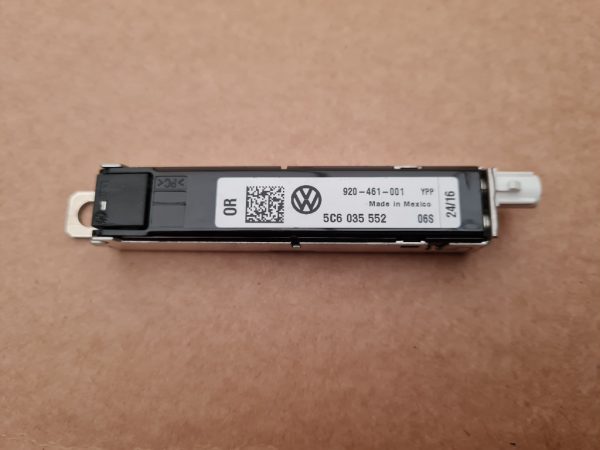 Amplificator antena VW Jetta 2016 5C6035552 5C6 035 552 - Dezmembrari Auto