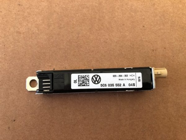 Amplificator antena VW Jetta 2016 5C6035552A 5C6 035 552 A - Dezmembrari Auto
