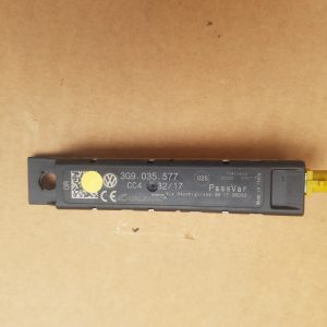 Amplificator antena VW Passat B8 3G9035577 3G9 035 577 - Dezmembrari Auto