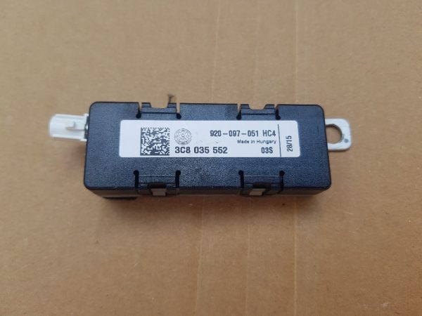 Amplificator antena VW Passat CC 2016 3C8035552 3C8 035 552 - Dezmembrari Auto