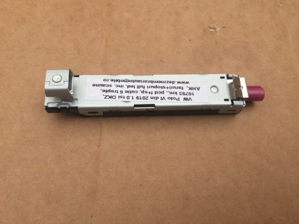 Amplificator antena VW Polo AW 2019 1.0 TSI DKZ 2G0 035 577 A 2G0035577A - Dezmembrari Auto
