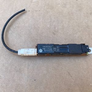 Amplificator antena VW Scirocco 1K8035552C 1K8 035 552 C - Dezmembrari Auto