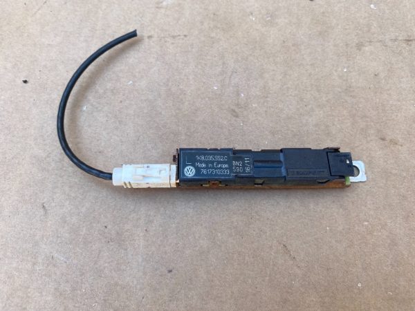 Amplificator antena VW Scirocco 1K8035552C 1K8 035 552 C - Dezmembrari Auto