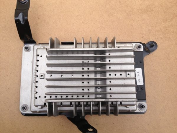 Amplificator audio BOSE Audi A3 8P A4 B6 A4 B7 cod 8P3035223A 8P3 035 223 A - Dezmembrari Auto