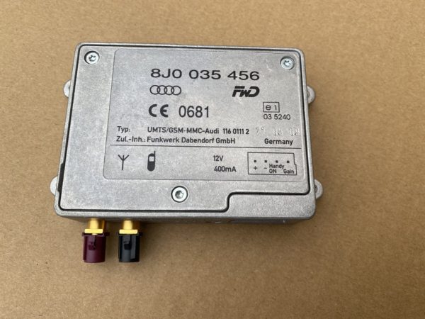 Amplificator radio Audi A3 8P 8J0 035 456 8J0035456 - Dezmembrari Auto