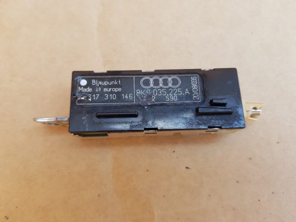Amplificator radio Audi A4 B8 8K9035225A 8K9 035 225 A - Dezmembrari Auto