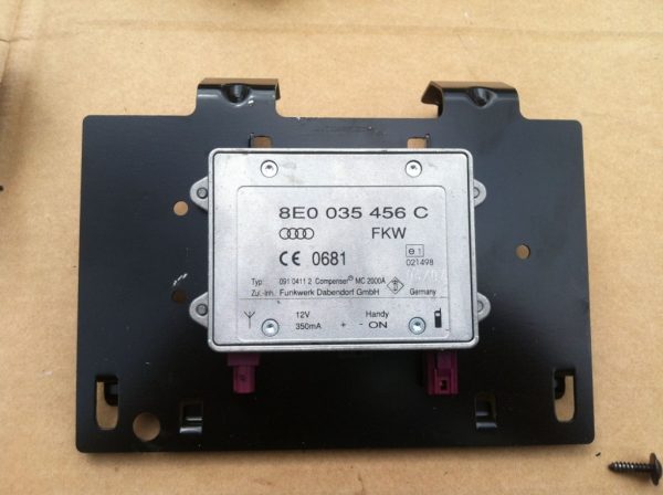 Amplificator telefon Audi A4 B7 8E 8E0035456C - Dezmembrari Auto
