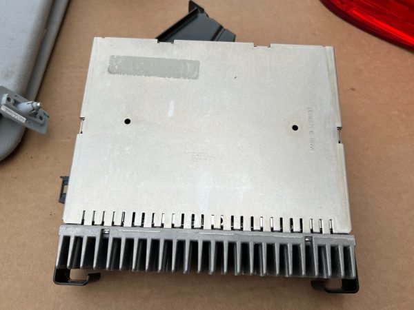 Ampliificatoir audio Becker Mercedes E class W211 A2118206089 - Dezmembrari Auto