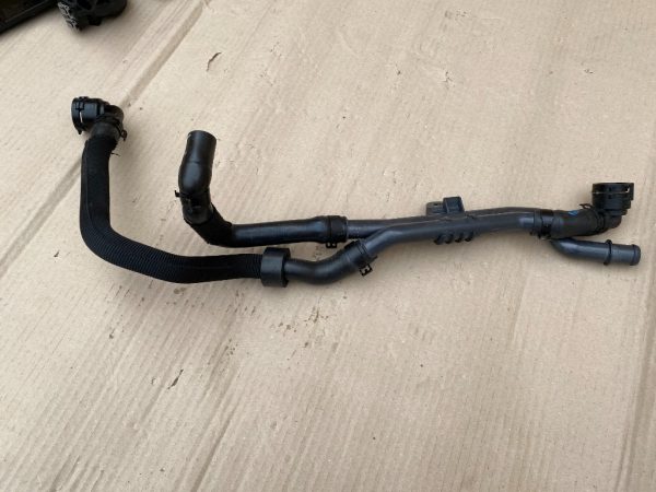 Ansamblu conducta si furtunuri VW Caddy Ford Tourneo Connect 2023 3Q0121070S 5QF122073AL la 0 km - Dezmembrari Auto