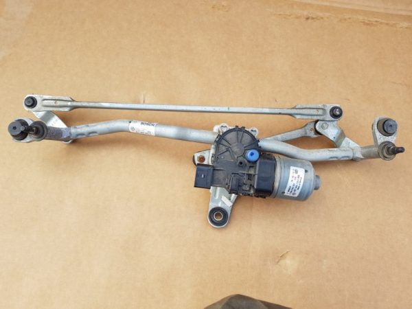 Ansamblu stergatoare cu motoras VW Jetta 2016 5C7955119A 5C7955023D - Dezmembrari Auto