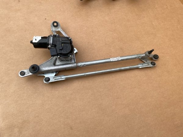 Ansamblu stergator cu motoras Audi Q5 FY 80B955023A 80B 955 023 A - Dezmembrari Auto