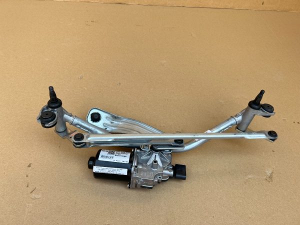 Ansamblu stergator cu motoras VW Caddy din 2023 la 0 km 2K8955023A 2K8 955 023 A - Dezmembrari Auto