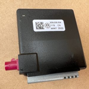 Antena amplificator VW Passat B8.5 din 2023 la 0 km 3G9035534 3G9 035 534 - Dezmembrari Auto