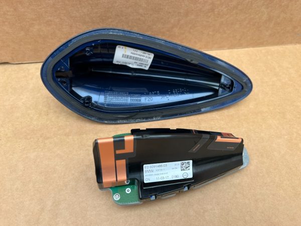 Antena GPS BMW X1 F48 din 2017 la 0 km 9341604 9291486 - Dezmembrari Auto - imagine 2