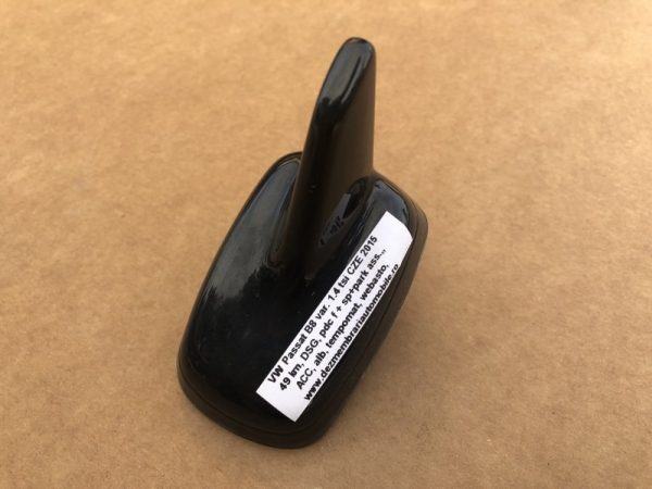 Antena GPS navigatie VW Passat B8 5Q0035507C 5Q0 035 507 C - Dezmembrari Auto