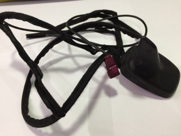 Antena GPS radio Audi A3 8p facelift din 2010 8P0035503J 8P0 035 503 J - Dezmembrari Auto