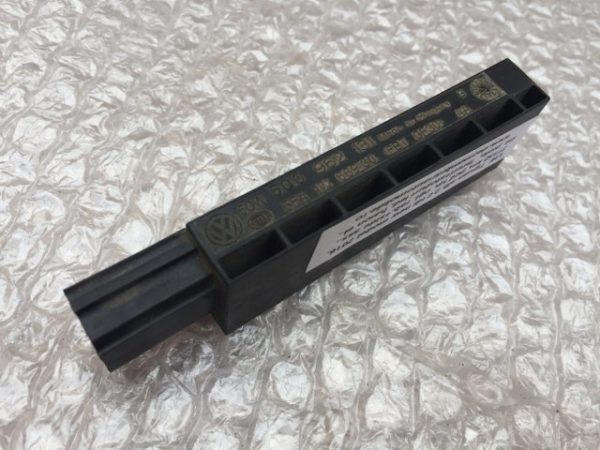 Antena keyless VW Tiguan 2017 5Q0 962 131 5Q0962131 - Dezmembrari Auto