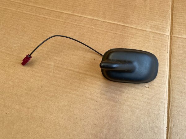 Antena radio VW Passat B6 3C0035507 3C0 035 507 - Dezmembrari Auto