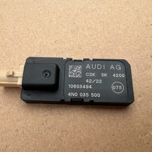 Antena WLAN din bord 4N0035500 4N0 035 500 Audi A3 8Y din 2023 la 0 km - Dezmembrari Auto