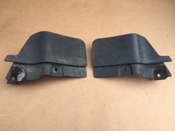 Aparatori noroi prag VW Tiguan 2017 5NA 854 856 A 5NA 854 855 A - Dezmembrari Auto