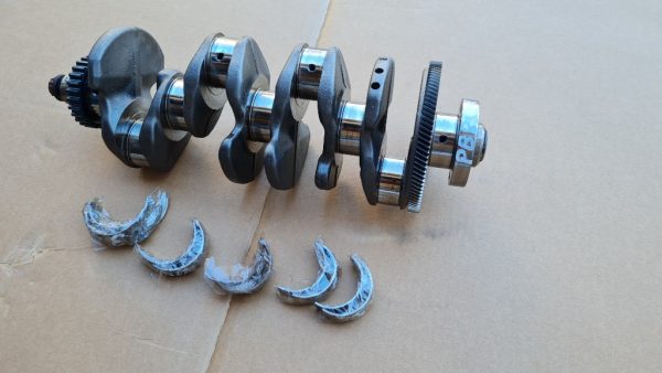 Arbore cotit + cuzineti VW Passat B8 motor 2.0 tdi CRL CRLB - Dezmembrari Auto