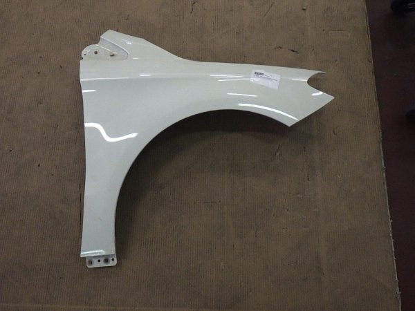 Aripa dreapta fata Mercedes B class W246 din 2011 2012 2013 2014 2015 - Dezmembrari Auto