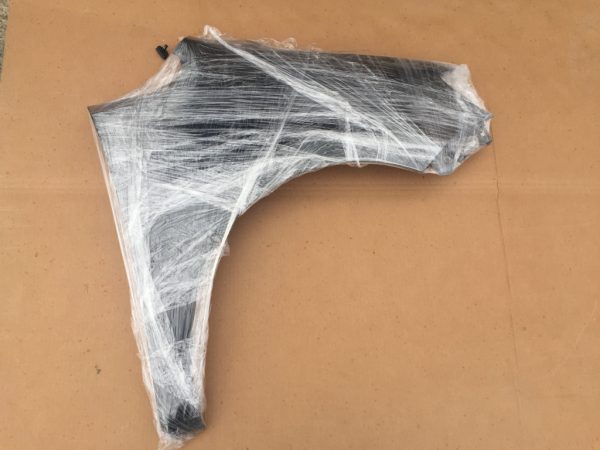 Aripa dreapta fata Seat Alhambra 2 2012 - 2020 - Dezmembrari Auto
