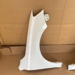 Aripa dreapta fata VW Jetta 2017 alb lc9a 5C6821106A 5C6 821 106 A - Dezmembrari Auto