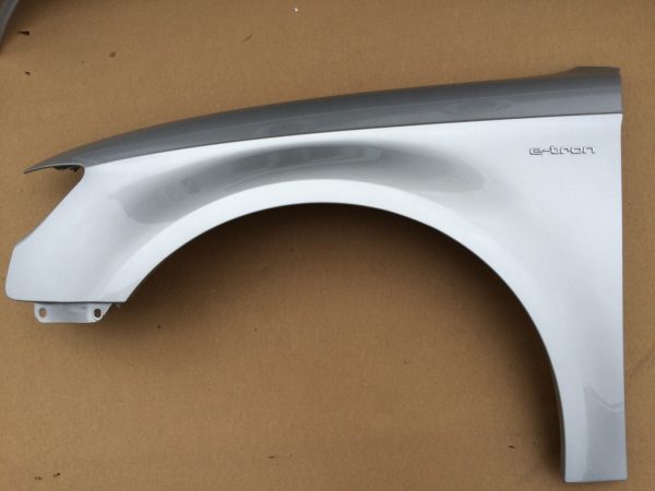Aripa stanga fata Audi A3 8V E-TRON 8V0821467E 8V0 821 467 E - Dezmembrari Auto