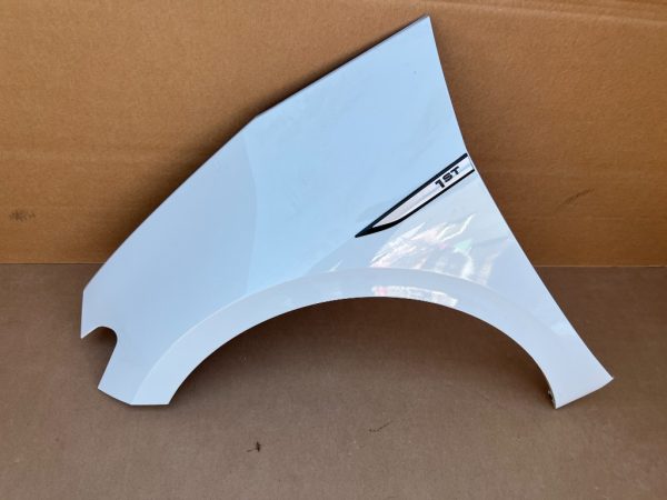 Aripa stanga fata ID3 10A821021A 10A 821 021 A VW ID.3 din 2021 - Dezmembrari Auto