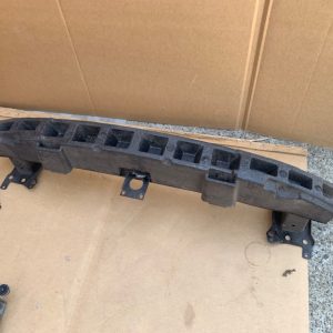 Armatura intaritura bara fata VW Golf 5 plus - Dezmembrari Auto