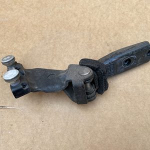 Balama usa culisanta stanga VW Caddy 2005 2006 2007 2008 2009 2K0843335A 2K0 843 335 A - Dezmembrari Auto