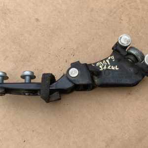 Balama usa culisanta stanga VW Caddy 2005 2006 2007 2008 2009 2K0843335A 2K0 843 335 A - Dezmembrari Auto