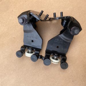 Balama usa culisanta dreapta VW Caddy Ford Tourneo Connect 2023 2K7843304A 2K7 843 304 A - Dezmembrari Auto