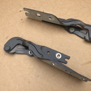 Balamale capota fata VW Golf 7 1.5 DAC 5G0 823 302 B 5G0 823 301 B - Dezmembrari Auto