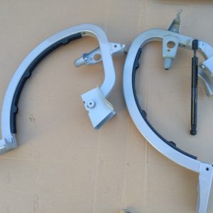 Balamale capota spate Audi A3 8V 2016 8V5827302C 8V5 827 302 C 8V5827301C 8V5 827 301 C - Dezmembrari Auto