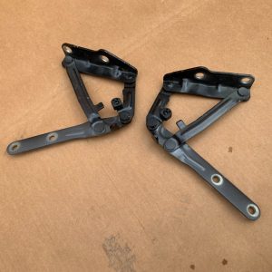 Balamale capota VW Transporter T6 2021 7E0823302B 7E0 823 302 B 7E0823301B 7E0 823 301 B - Dezmembrari Auto