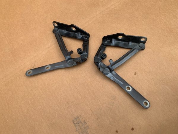 Balamale capota VW Transporter T6 2021 7E0823302B 7E0 823 302 B 7E0823301B 7E0 823 301 B - Dezmembrari Auto