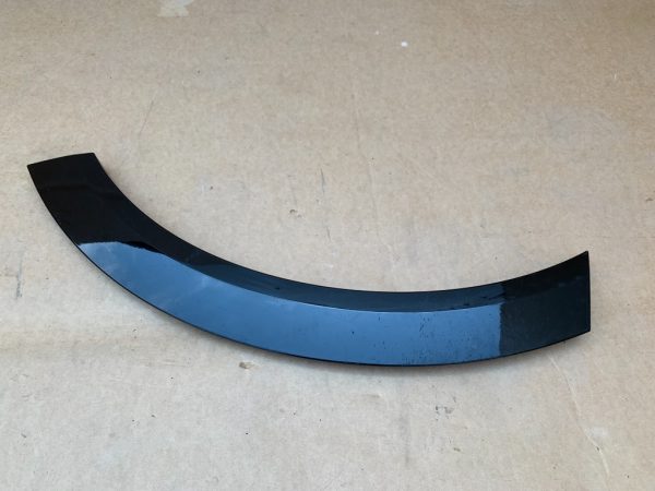 Bandou aripa stanga fata Audi E-Tron 2021 4KE853025E 4KE 853 025 E - Dezmembrari Auto