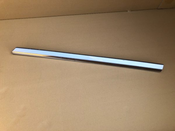 Bandou cromat usa dreapta fata VW Passat B8 3G0854940D 3G0 854 940 D - Dezmembrari Auto