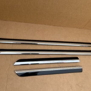 Bandou cromat usa fata dreapta VW Passat B8.5 din 2022 la 0 km (27 km) - Dezmembrari Auto