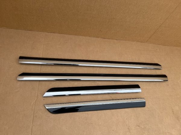 Bandou cromat usa spate dreapta VW Passat B8.5 din 2022 la 0 km (27 km) - Dezmembrari Auto