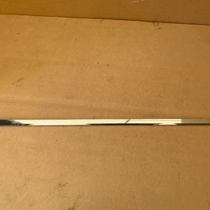 Bandou cromat usa stanga fata VW Passat B8 - Dezmembrari Auto