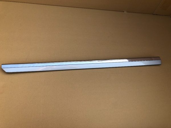 Bandou cromat usa stanga fata VW Passat B8 3G0854939D 3G0 854 939 D - Dezmembrari Auto