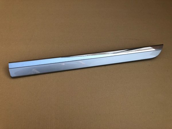 Bandou cromat usa stanga spate VW Passat B8 3G0854949D 3G0 854 949 D - Dezmembrari Auto