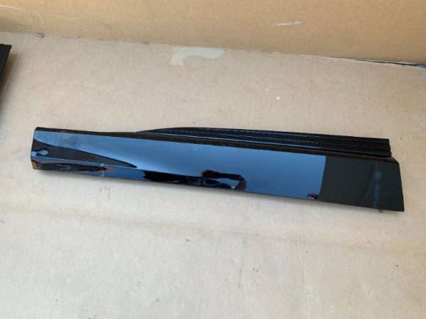 Bandou usa stanga fata Audi E-Tron 2021 4KE853059A 4KE 853 059 A - Dezmembrari Auto